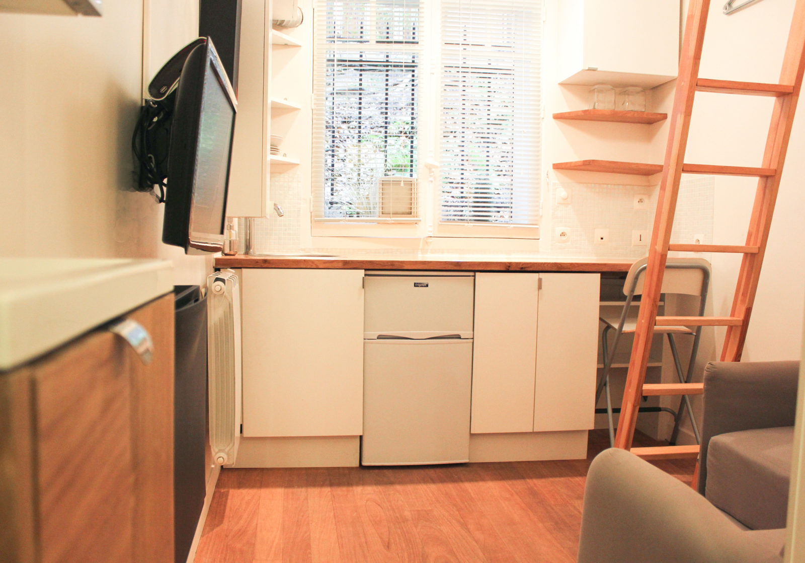 Blog Inside my Home - Comment rénover et aménager une chambre de service de 8 m² - How to renovate and optimize the space of a tiny studio flat